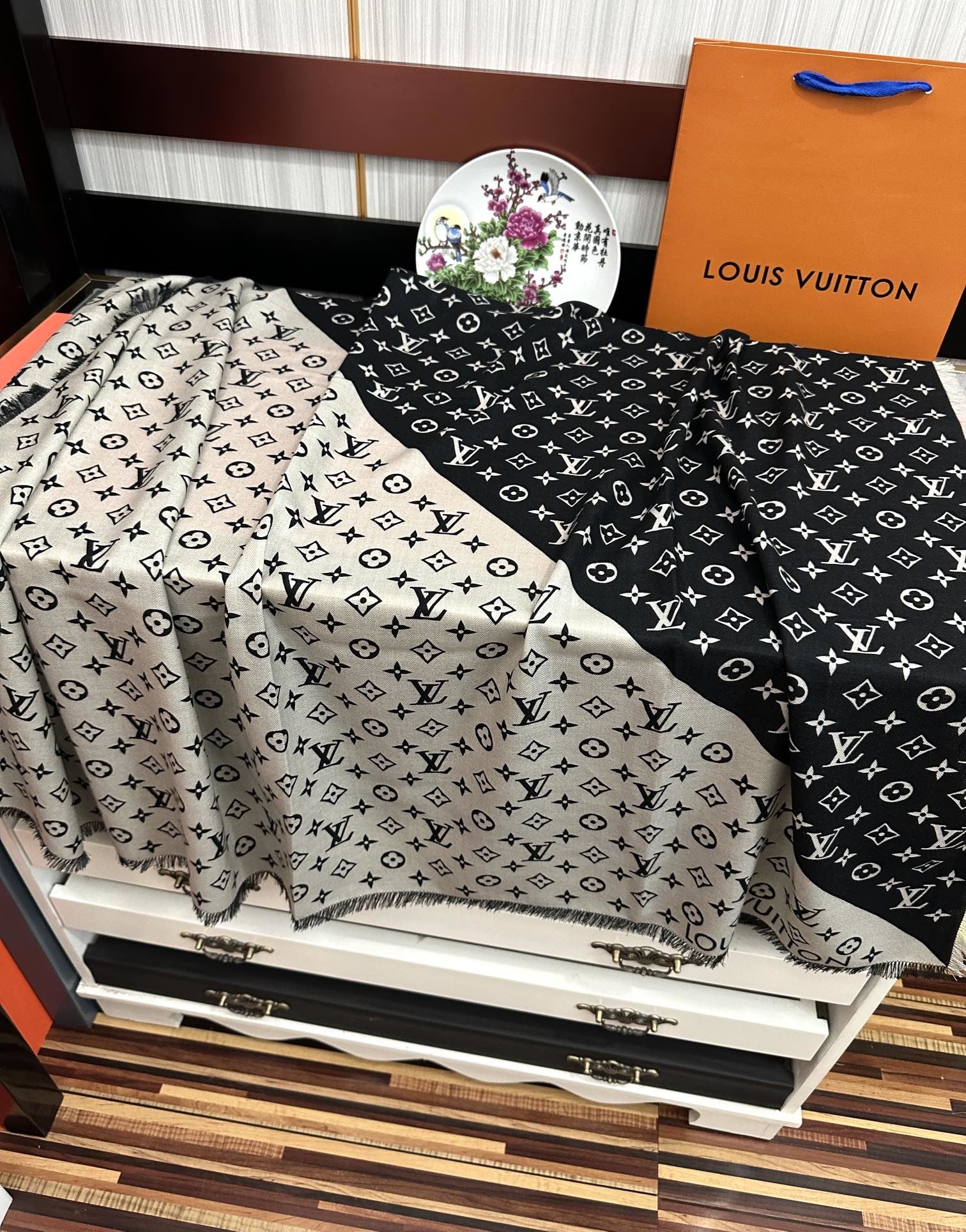 Louis Vuitton Scarf